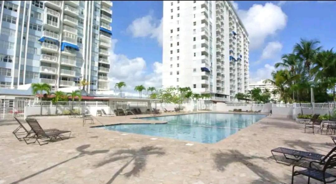 Beach Apartments At Marbella Del Caribe San Juan Eksteriør bilde